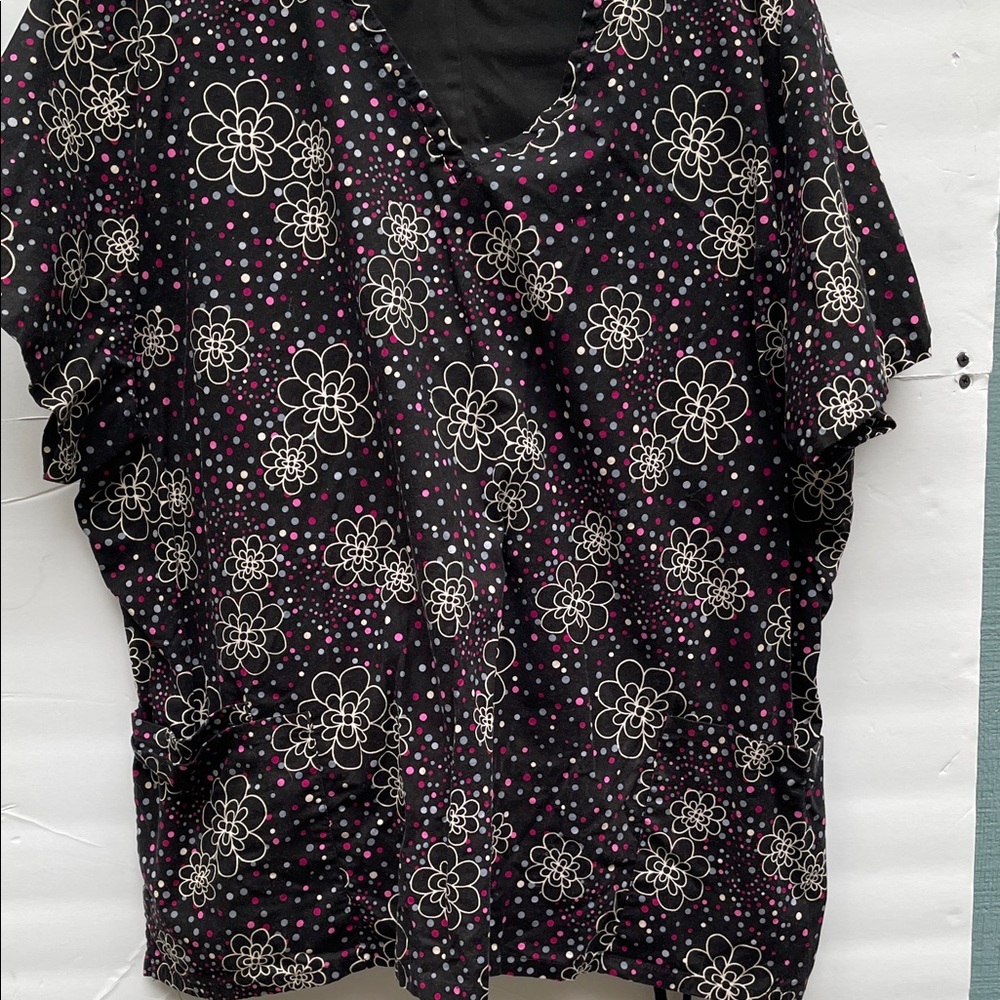 SB Scrubs 3Xl Top 2Xl Pants Scrubs Black and Pink Floral Top